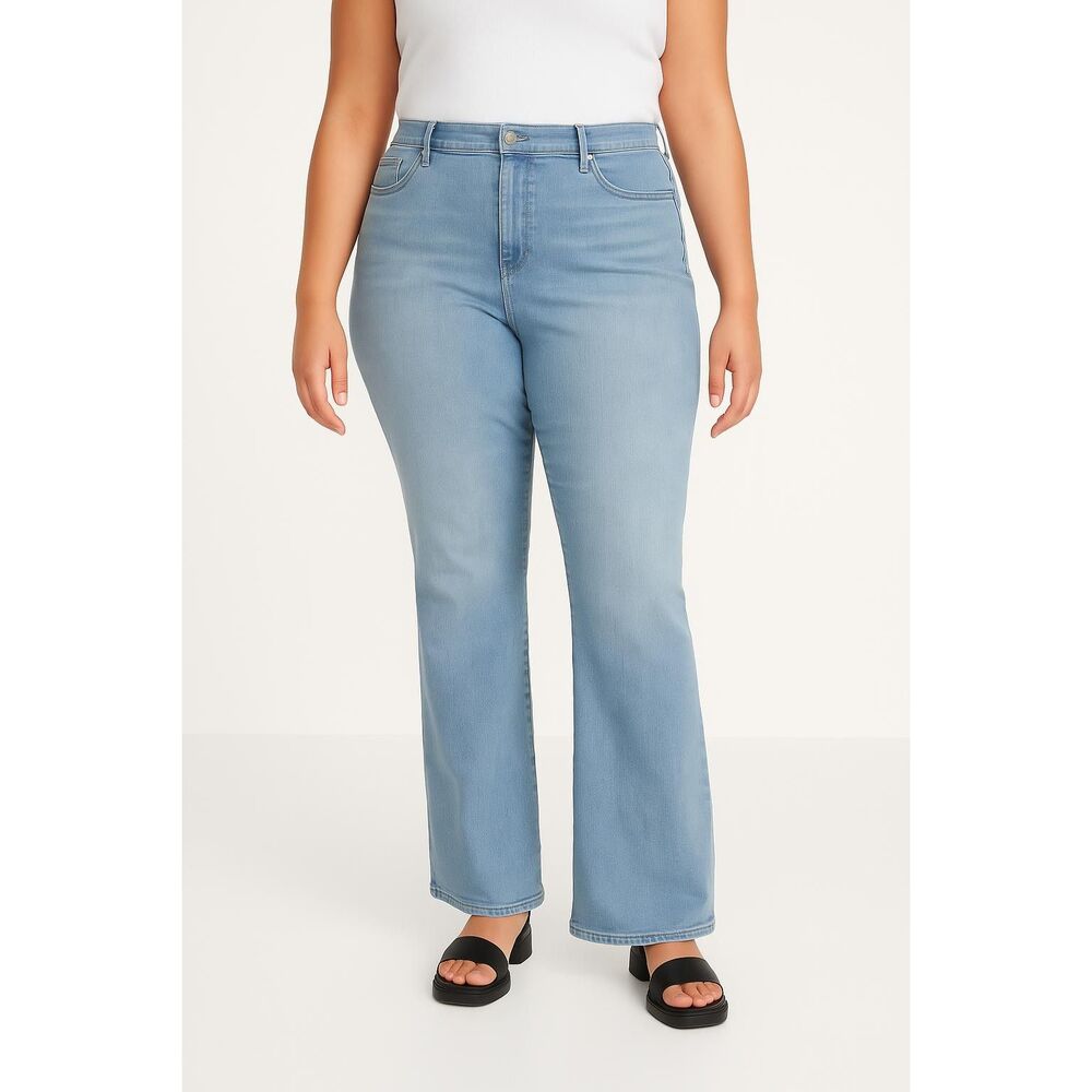 Old Navy Jeans Women 18 Tall Light Wash Bootcut HighRise 5Pocket "WOW" Flare